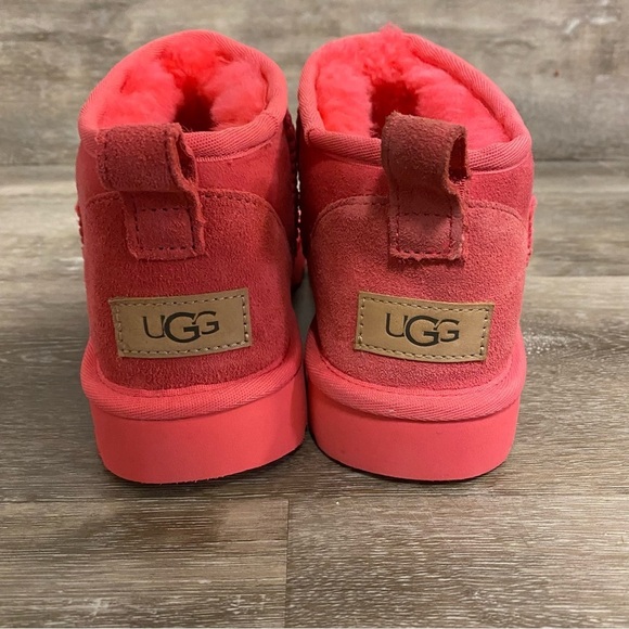 UGG | Classic Ultra Mini Boot In Pink Glow Size 7 NEW - Picture 2 of 11